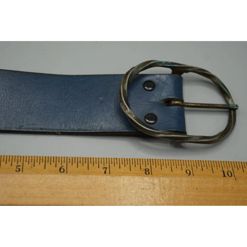 Vintage JC Penney Mens Blue Leather Belt Twisted Oval Buckle 42 Inch